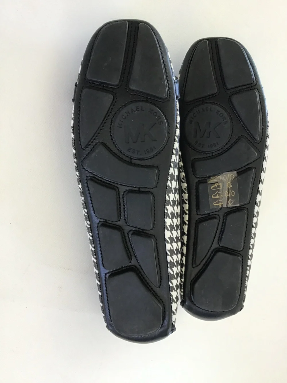 Michael Kors Fulton Moc Flats Black White Houndstooth Logo Ballet Shoes Size 8M - Picture 7 of 10
